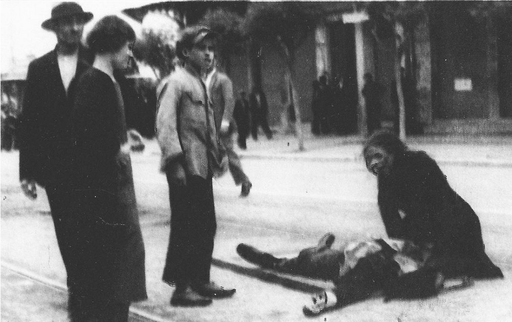 Μάης 36